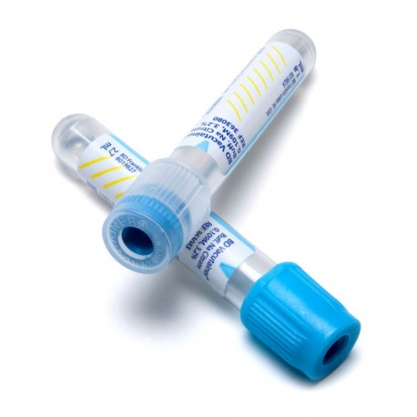 <p>Los tubos BD Vacutainer® con citrato, con 3.2% de solución de citrato de sodio, se utilizan para los estudios de rutina de coagulación. Las ventajas clínicas que éstos tienen son las concentraciones de citrato de sodio que pueden tener efectos significativos en pruebas de aTTP y TP, en especial con pacientes en terapia de heparina intravenosa y cuando agentes responsivos son usados.</p>