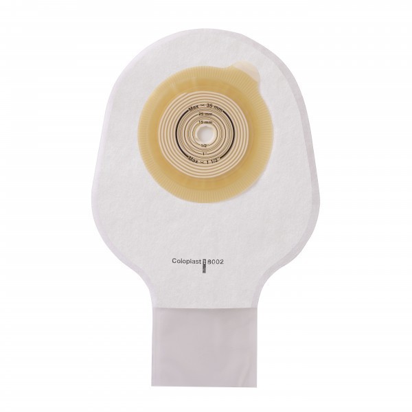 <ul><li>Sistema colector pediátrico de una pieza para colostomía e ileostomía.</li>
	<li>La bolsa es abierta, transparente, corrugada y con tela no tejida de poliéster en cara interna.</li>
	<li>La barrera es recortable de 10 a 35mm y su adhesivo en espiral combina alternadamente un polímero que ofrece seguridad por tiempo prolongado debido a su capacidad de adhesión y cohesión y un hidrocoloide que garantiza una excelente absorción de la humedad de la piel, reduce el riesgo de maceración e irritaciones.</li>
	<li>Este producto es ideal para la piel de niños y bebes, permitiendo que continúen con su vida activa.</li>
</ul>