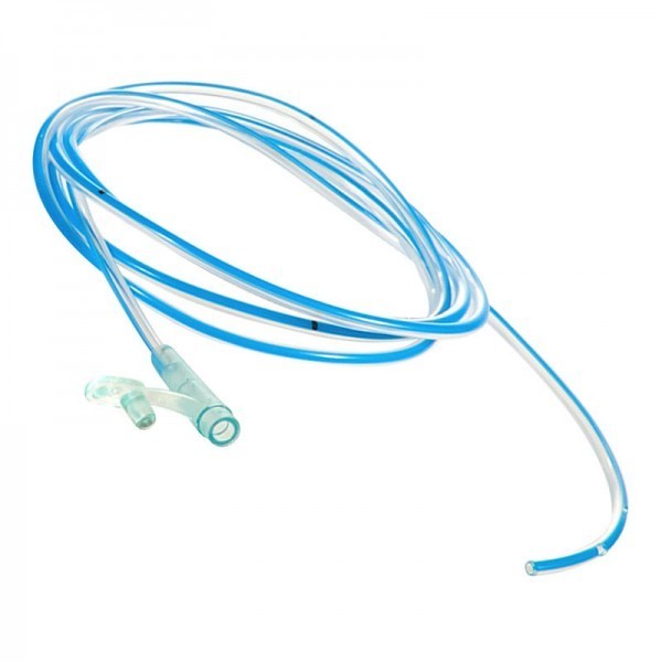 <ul><li>Elaborada de PVC flexible grado médico.</li>
	<li>Tiene una línea que es radiopaca para localización.</li>
	<li>Tiene marcas que facilitan su colocación y dos orificios laterales.</li>
	<li>El conector es cónico, lo que facilita su ensamble con otro tipo de equipos.</li>
	<li>Desechable.</li>
</ul>