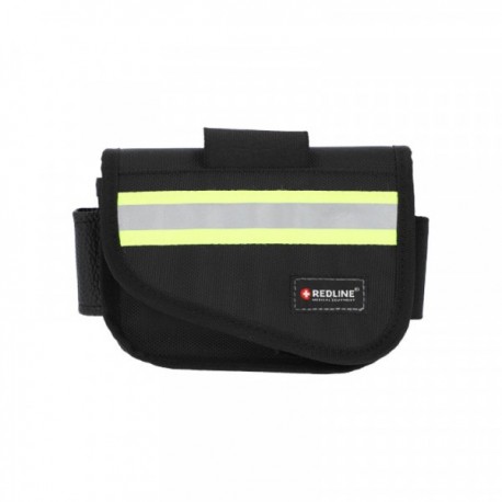 <p>El holster profesional de primeros auxilios Redline® es perfecto para trasportar los suministros y equipos más importantes de primera respuesta. Manténgalos siempre con usted en sus múltiples compartimientos de fácil acceso.</p>
<ul>
<li>Cuenta con cinta reflejante para mayor visibilidad y seguridad.</li>
</ul>
<p><em><strong>NO INCLUYE PRODUCTOS. </strong>LA FOTO SOLO ES ILUSTRATIVA Y LOS ARTÍCULOS QUE EN ELLA SE PRESENTAN SE VENDEN POR SEPARADO.</em></p>
<p></p>